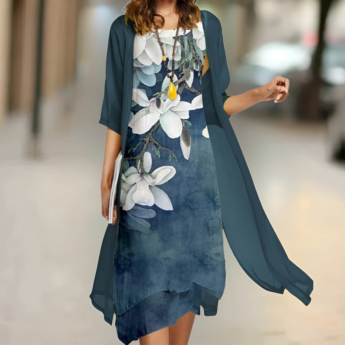 LARISSA™ KJOLE | Sommerlig elegance med gratis cardigan